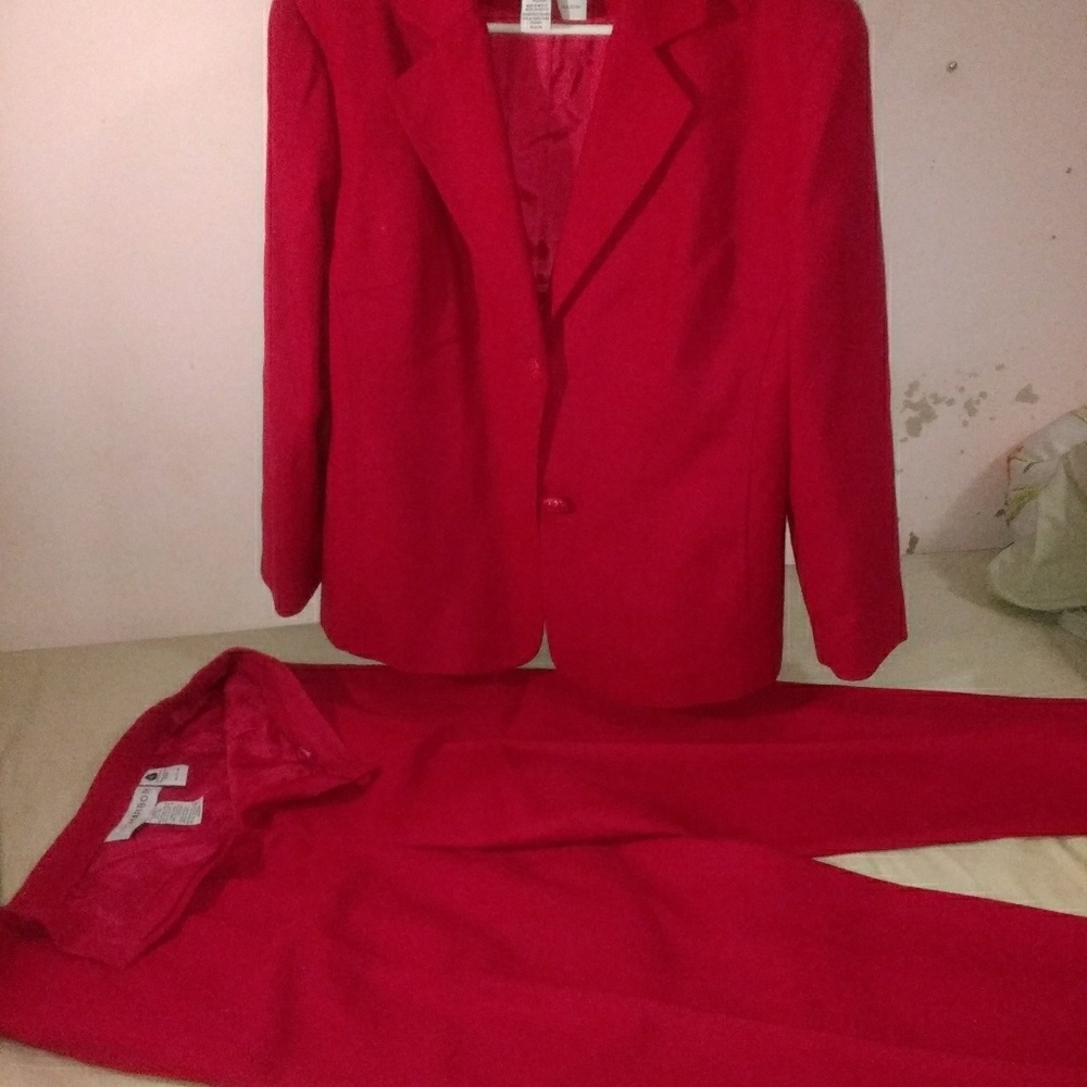 ladies Suit